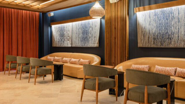 250dZelPuntaCana-Voltaje Bar 1280px